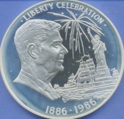 Liberty-Medal-With-Reagan?-4oz-Silver-Medal-Proof