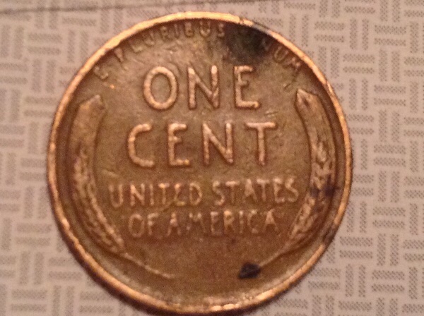 I-Have-A-1944-S-Mint-Wheat-Penny-With-A-Glob-Of-Metal-Over-The-S