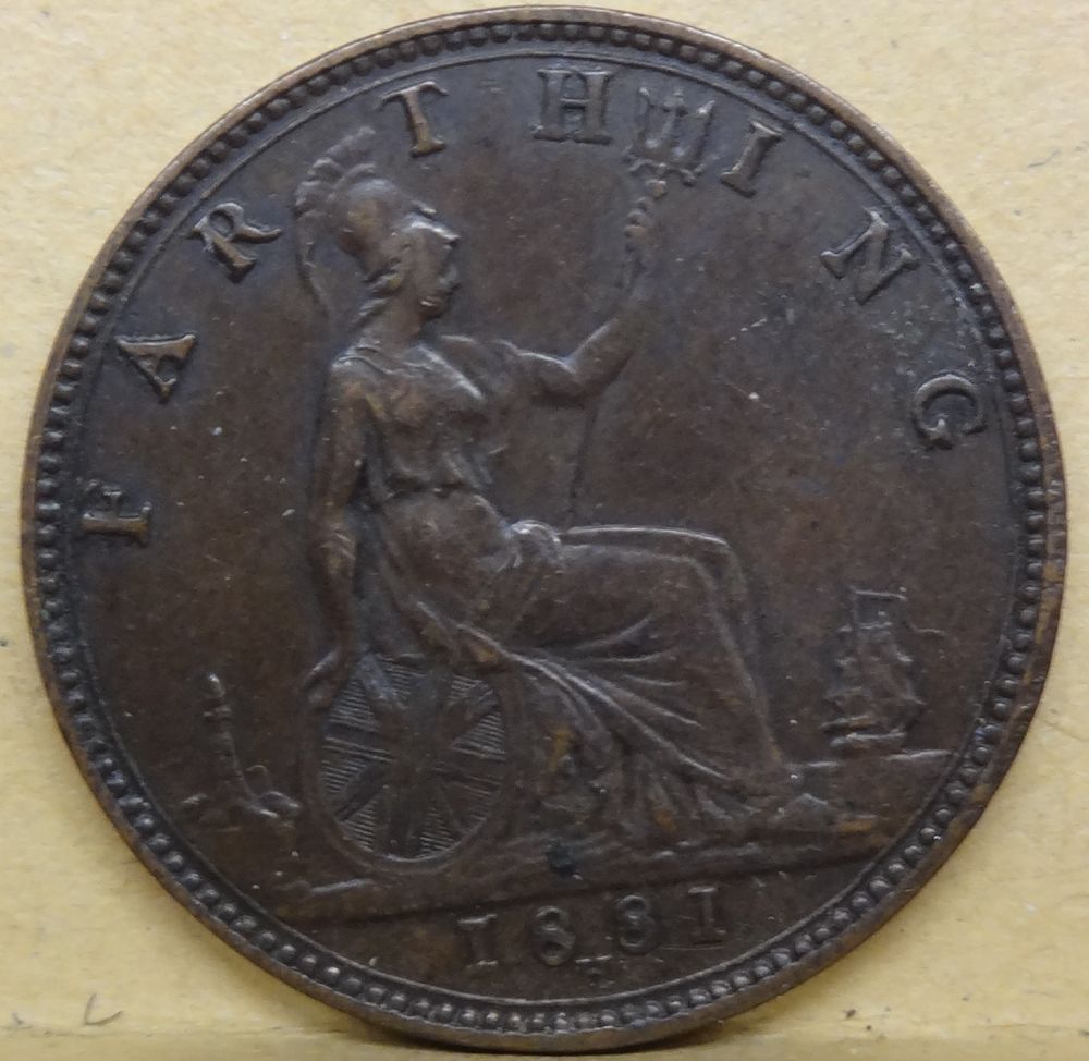 1881-Farthing-3-Berries-/-Wreath-For-Grading