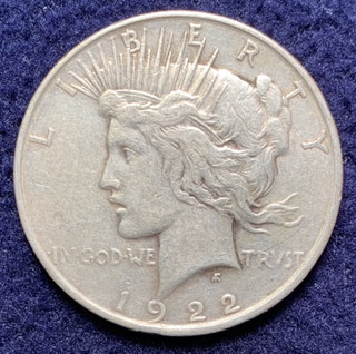 1922-P-Peace-Dollar-With-Obv.&-Rev.-Die-Cracks.