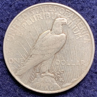 1922-P-Peace-Dollar-With-Obv.&-Rev.-Die-Cracks.