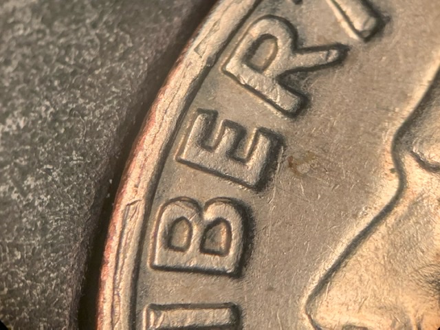 1970-D-Roosevelt-Rim-Cud-Obv.
