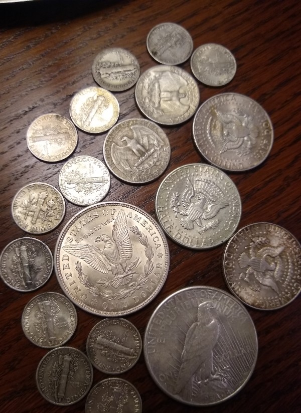 Types-Of-US-Coins-I-Find-In-Rome,-Italy.