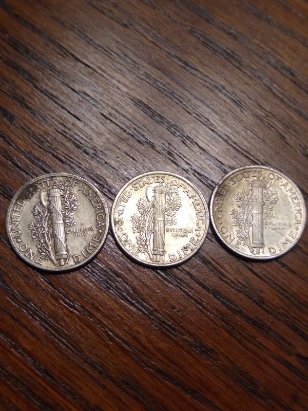 Types-Of-US-Coins-I-Find-In-Rome,-Italy.