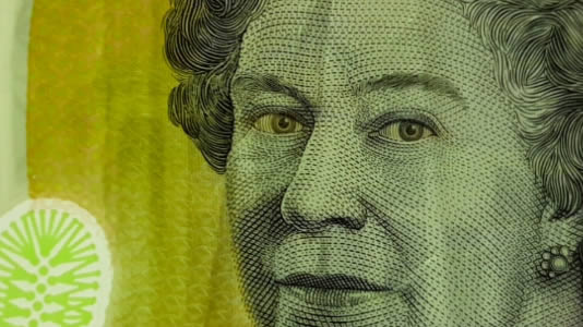 New-Generation-$5-Note-Error?-The-Pink-Eyed-Queen!--Real-Or-Fake?