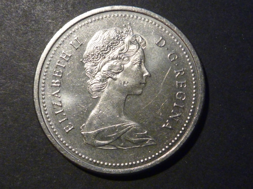 1975-Dollar---Mis-Aligned-Die-And-Collar-Clash