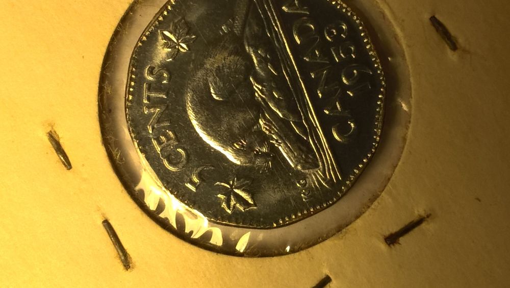 1953-5-Cents,-�near-Leaf�-Or-�far-Leaf�-?