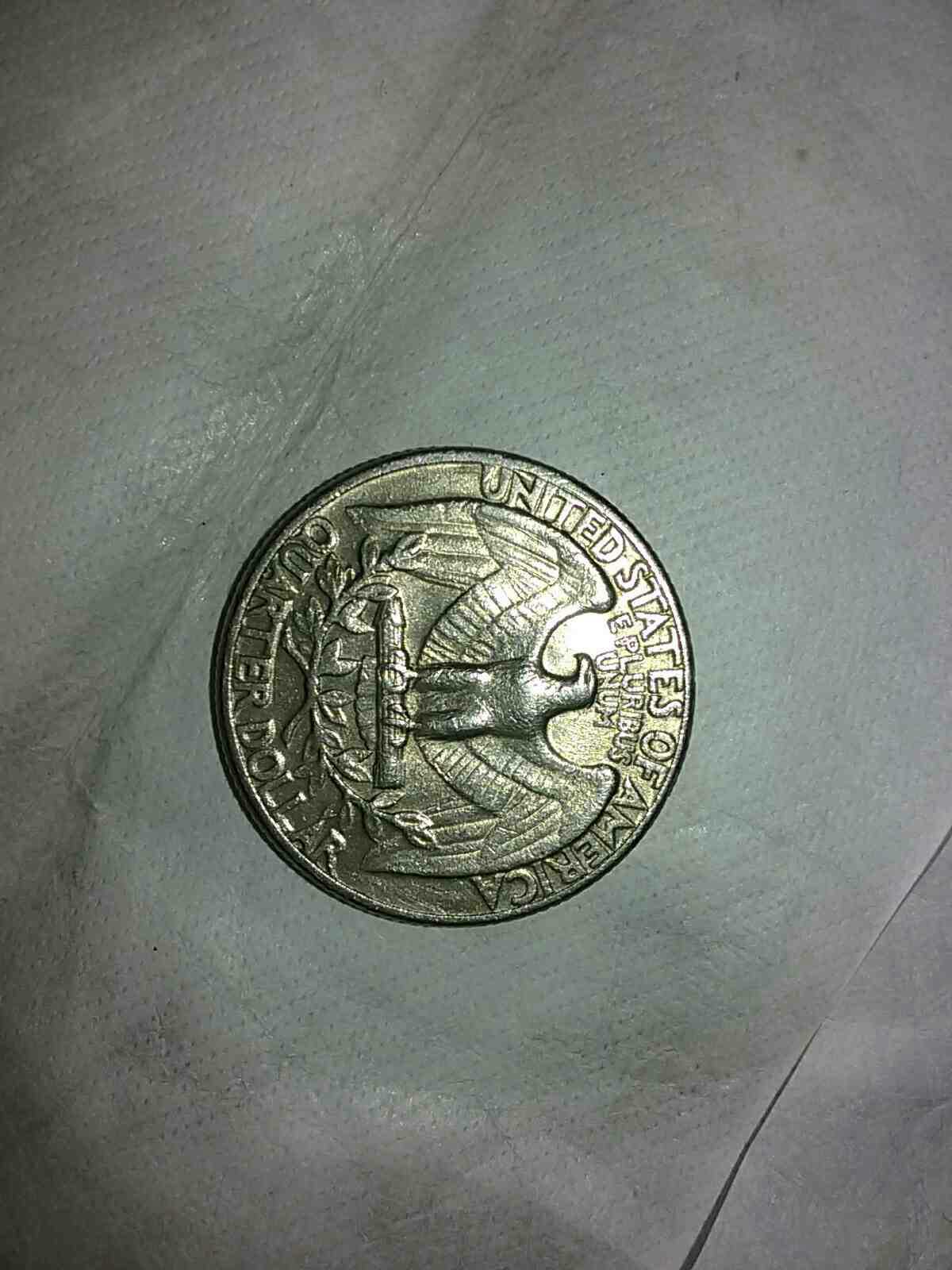Need-Help-With-This-1970-D-Quarter.--Can-Anyone--Please-Help-Me?-Thanks