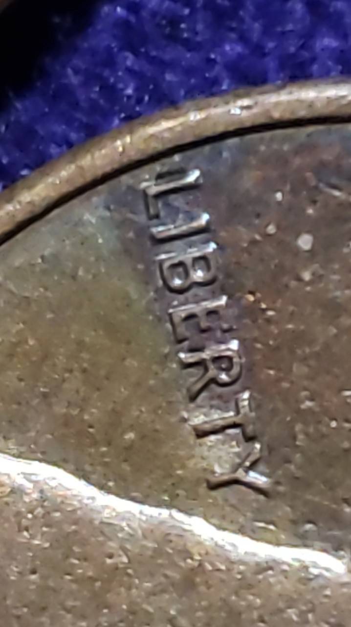 Are-These-The-1983-D-LMC-Double-Ear-Thing-Or-No-?-I-Have-A-Few-Of-Them-But-Doub