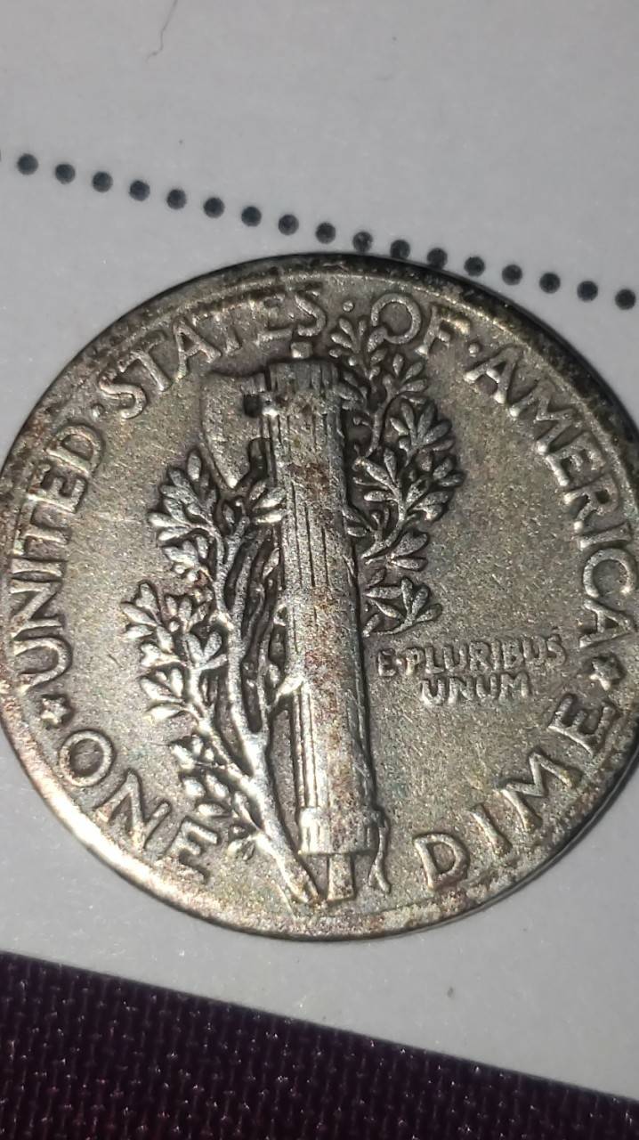 1939-No-Mint-Mark-Mercury-Dime?-And-Does-Anyone-See-Anything-Worthy