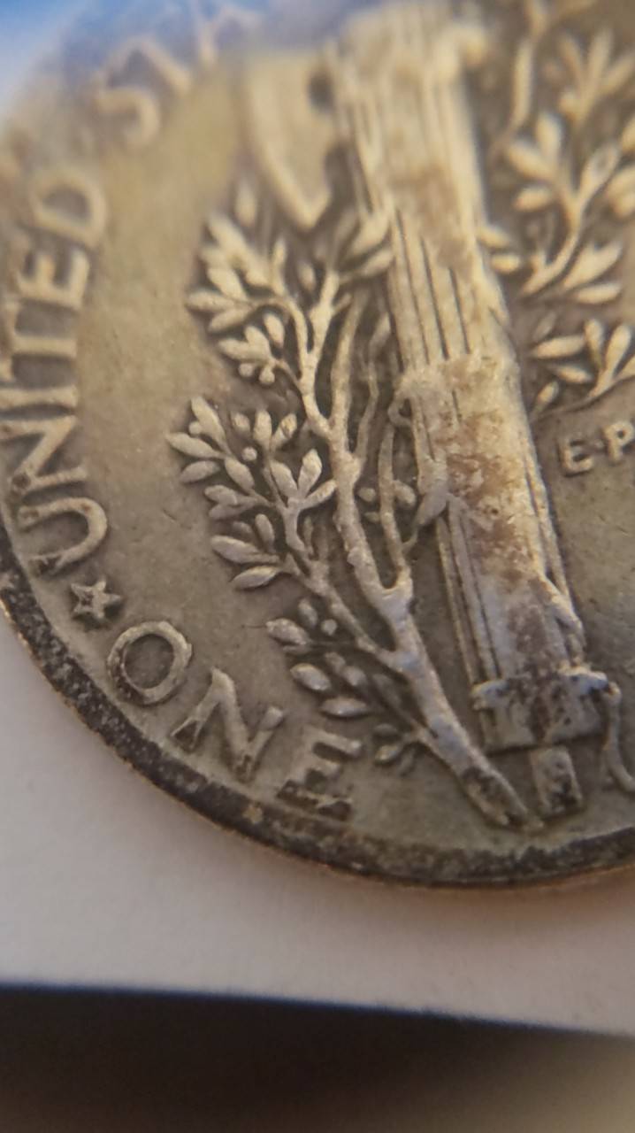 1939-No-Mint-Mark-Mercury-Dime?-And-Does-Anyone-See-Anything-Worthy