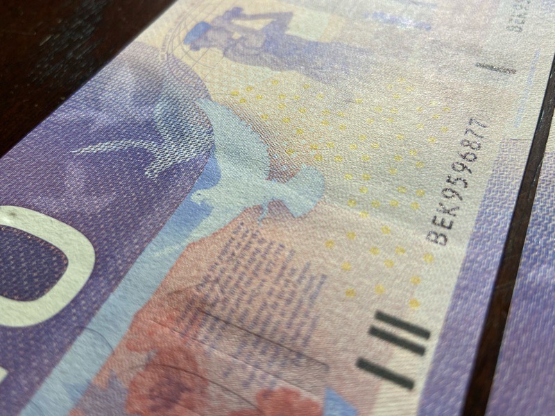 Canada---Banknote-Strap-Marks,-Ink-Warping-Etc