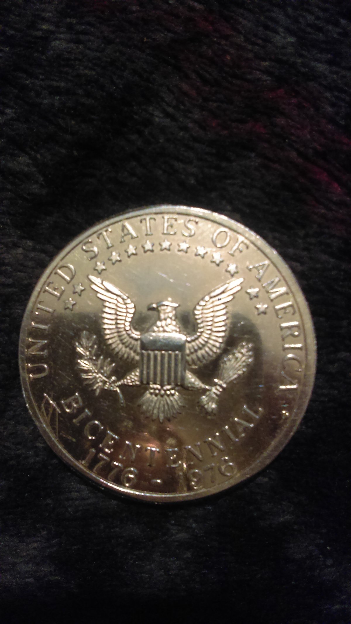Can-Anyone-Tell-Me-Anything-About-This-Orphaned-Bicentennial-Mint-Medal?-Id:-Avon-Pendant