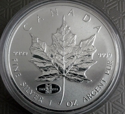 Privy-Silver-Maple-Leaf