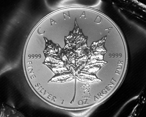 Privy-Silver-Maple-Leaf