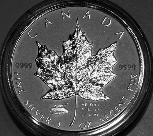 Privy-Silver-Maple-Leaf