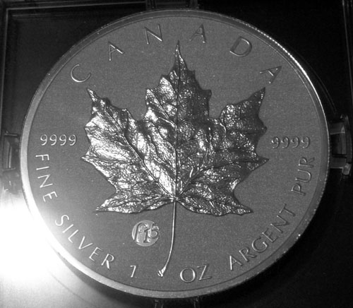 Privy-Silver-Maple-Leaf