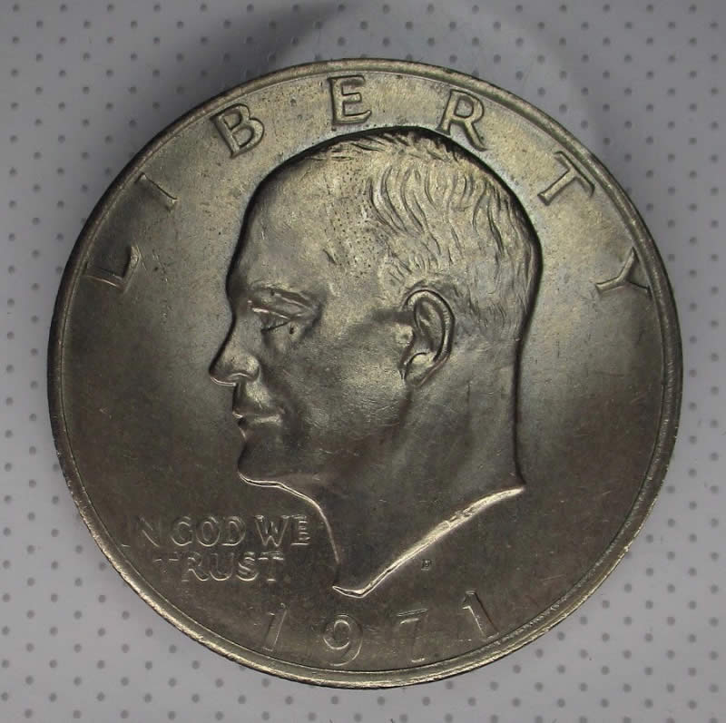 1971-D-Ike-Dollar,-Talon-Head-Clash