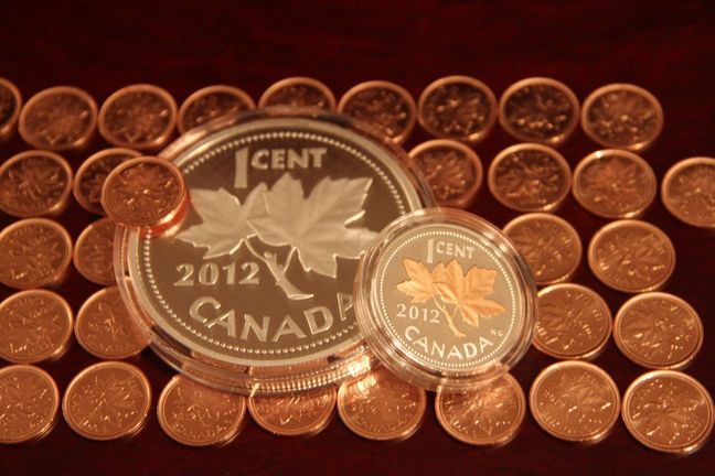 Opening-The-2012-Canada-Special-Wrap-1-Penny-Roll