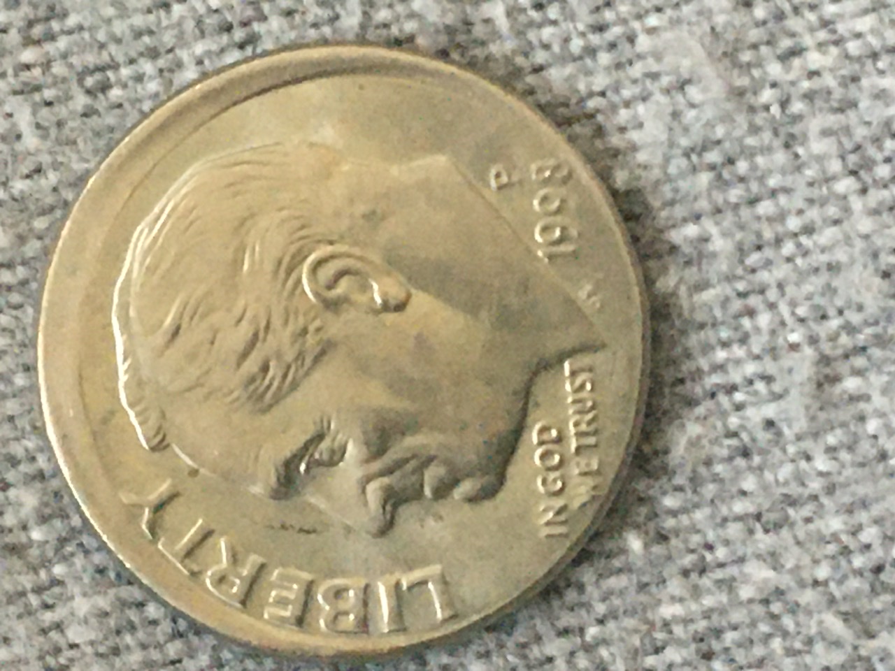 1998-P-Dime-Struck-Outside-Of-Collar?