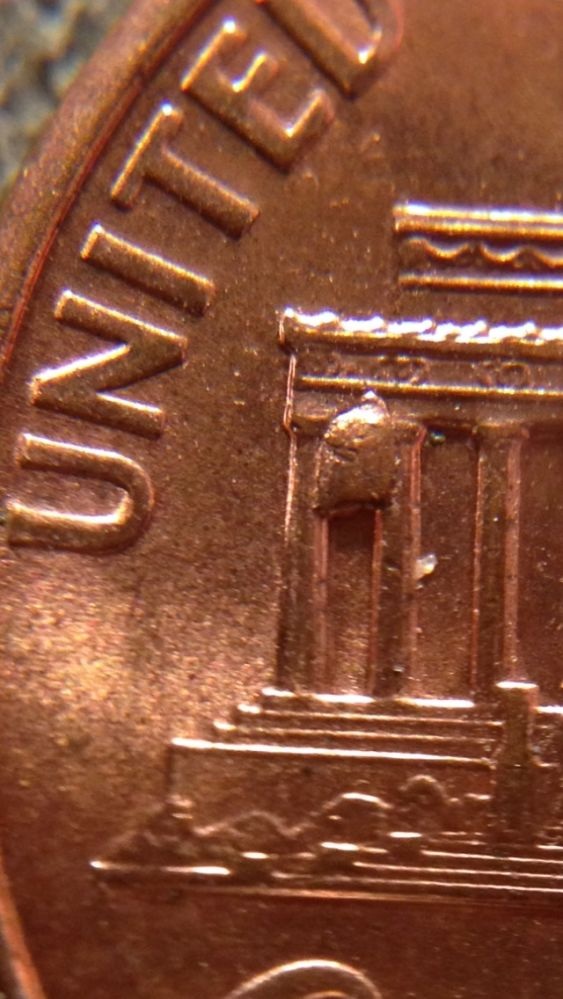 2008-LMC-Huge-Reverse-Die-Chip-Bay-1