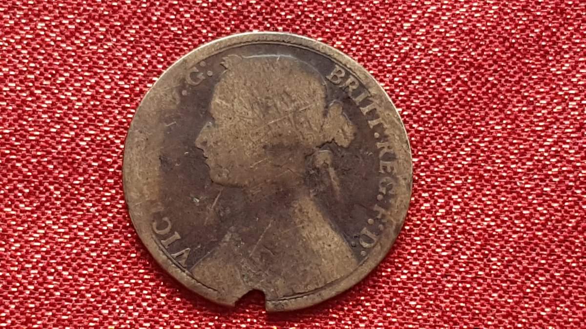 Is-This-1877-Penny-Narrow-Date?