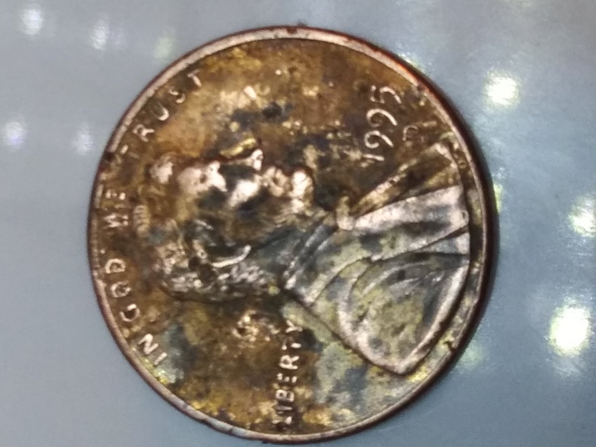 Foind-This-Looking-Through-Change-Bowl
