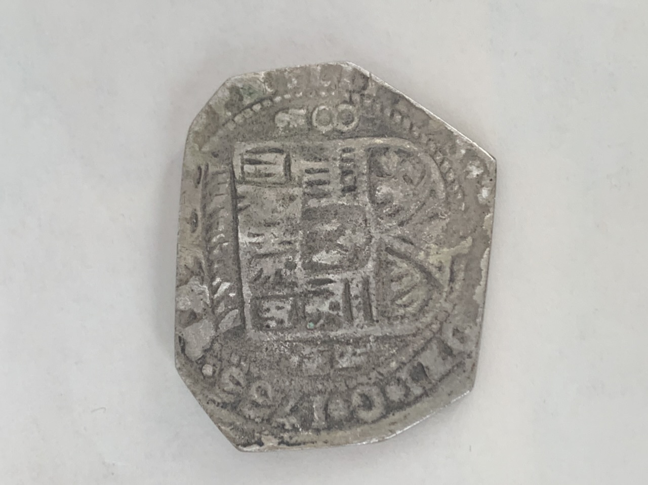Fake-Or-Real?-1733-Klippe-8-Reales