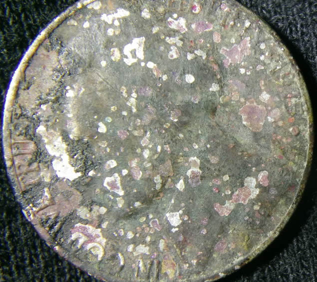 Unknown-Error,-Mint-Or-Human-Damage-?on-A-1975-D-Jefferson-Nickel