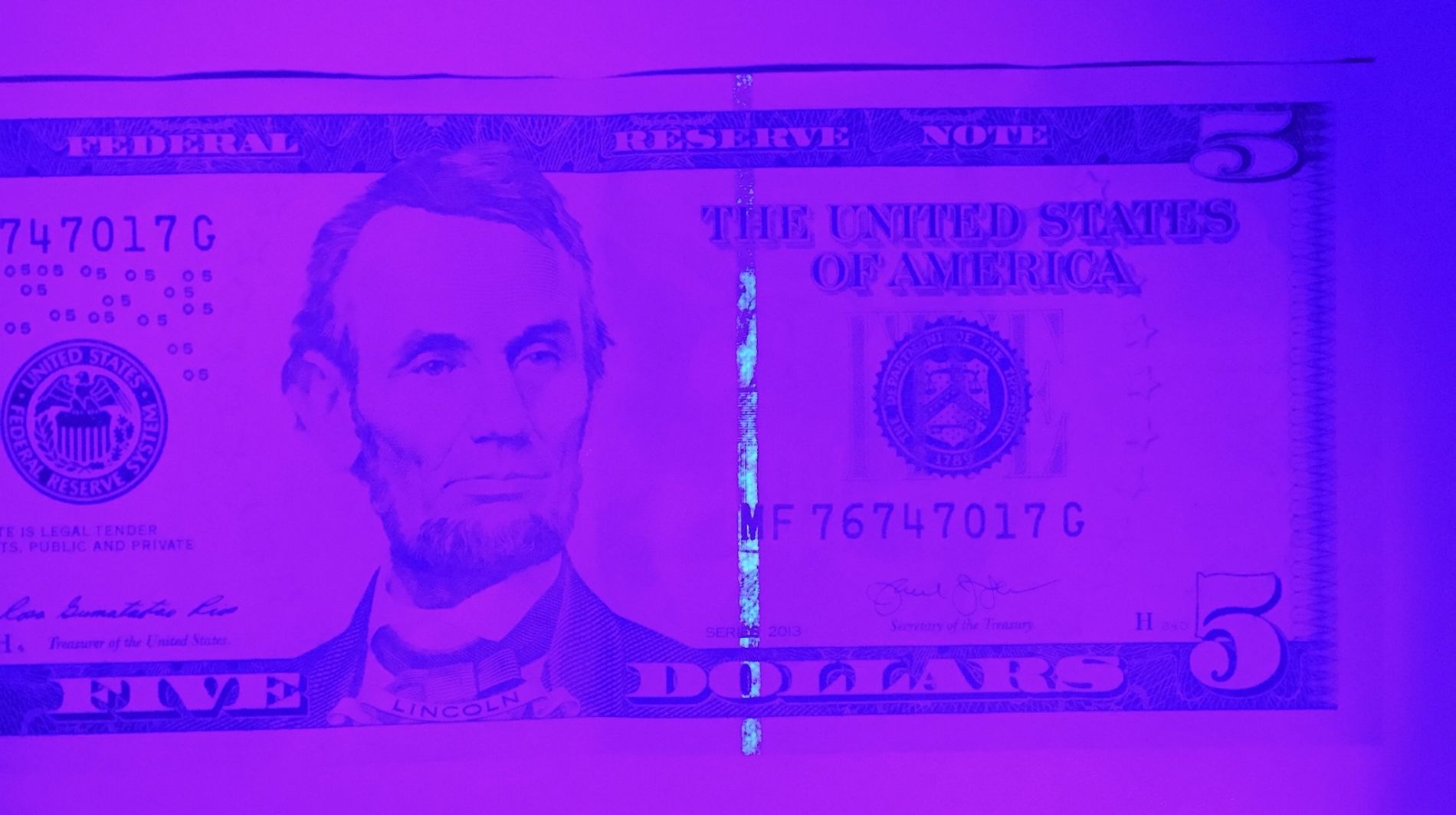 $5-Bill-2013-Series-Is-This-A-Error?-Wow-Just-Figured-It-Out!!-Error?-P