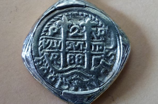 Gold-Shipwreck-Coin-