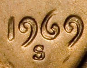 1969-S-Mint-Set-With-Gold-Toned-Quarter