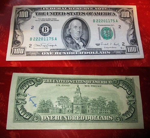 Series-1990-Hundred-Dollar-Bill-From-Check-Cashing-At-Bank