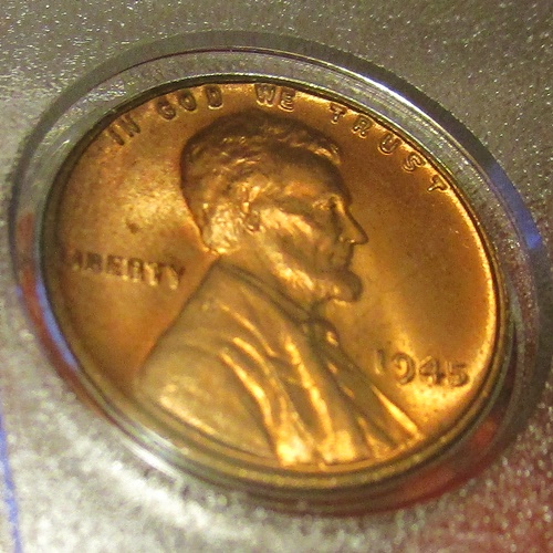 Making-Use-Of-An-Empty-Capital-Holder-With-A-1941-Phila-5-Coin-Set