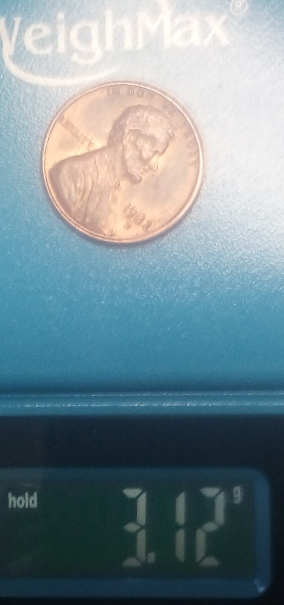 1982-D-LMC-Weighing-3.1-Grams.