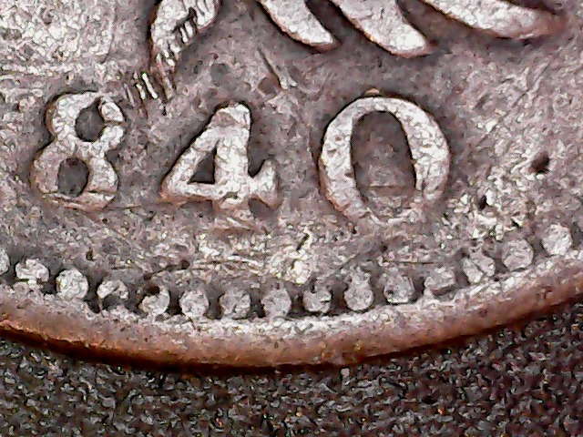Breton-874-Medium-0-Versus-Small-0
