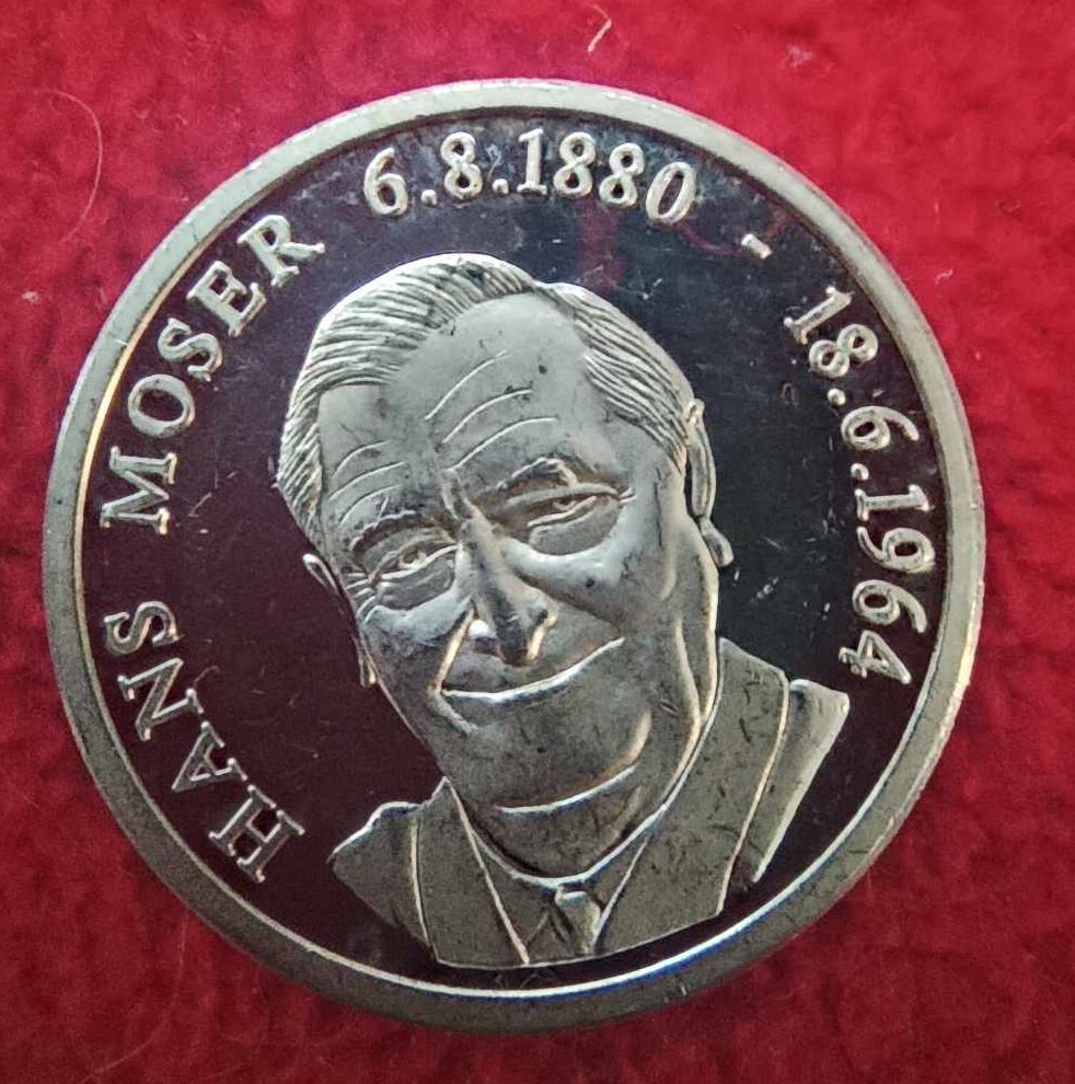 Austrian-Medal-Identification