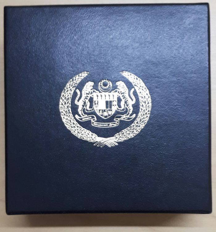 Malaysia-The-King-Of-One-Hundred-Ringgit-Proof-Gold-Coin-Without-Date-Piece