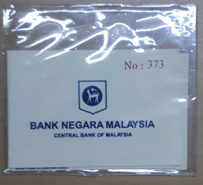 Malaysia-The-King-Of-One-Hundred-Ringgit-Proof-Gold-Coin-Without-Date-Piece
