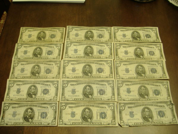 I-Hit-The-Jackpot-With-Paper-Money-Sort-Of.