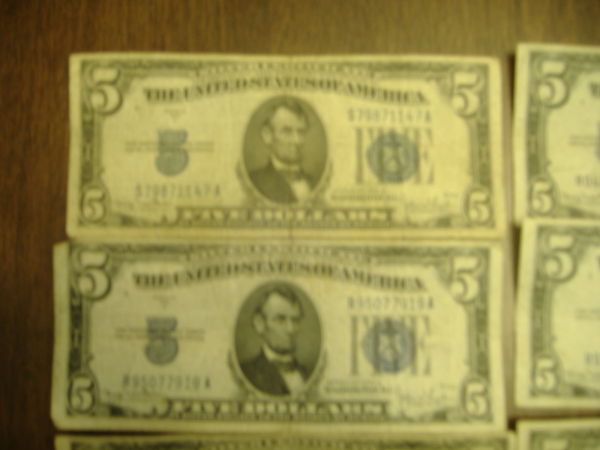 I-Hit-The-Jackpot-With-Paper-Money-Sort-Of.