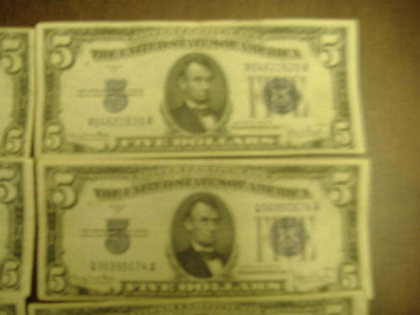I-Hit-The-Jackpot-With-Paper-Money-Sort-Of.