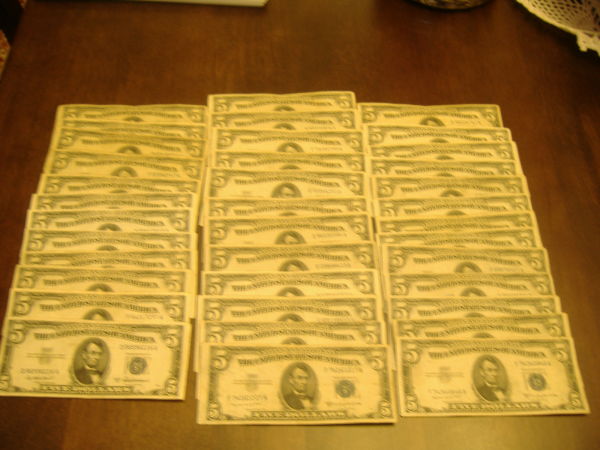 I-Hit-The-Jackpot-With-Paper-Money-Sort-Of.