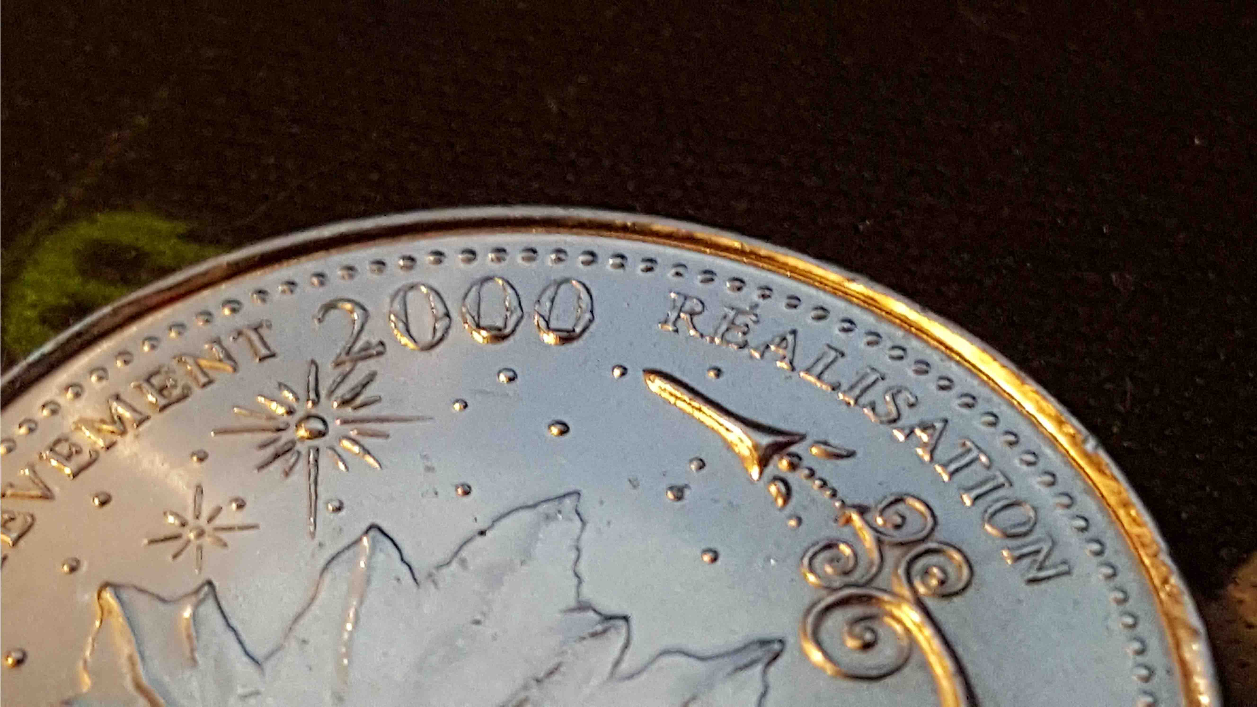 2000-Canadian-Millennium-Quarter-25-Cents-With-A-Cud-Error-On-The-Date!