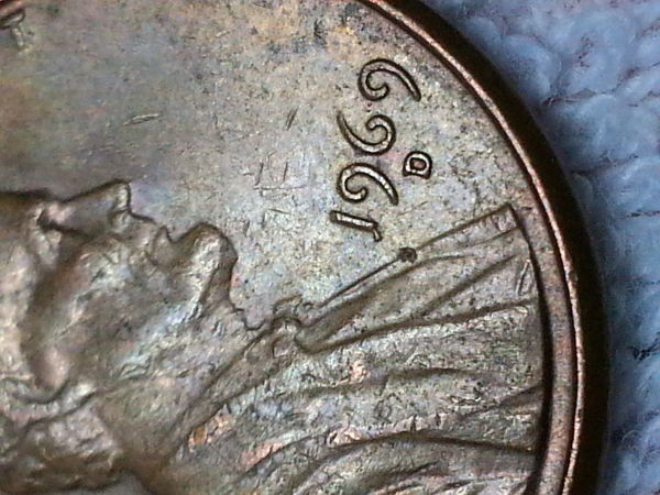 Help-Identifying-Mark-On-A-1969-D-Lincoln-Cent.