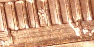 1999-D-Cent-Lincoln-Cent.-Die-Chips,-Gas-Bubbles?