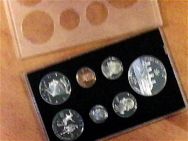 Best-Way-To-Open-1980-S-Proof-Set-Without-Damaging-The-Case?