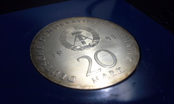 1983-Martin-Luther-20-Mark**-Bu?-Proof?-Unc?