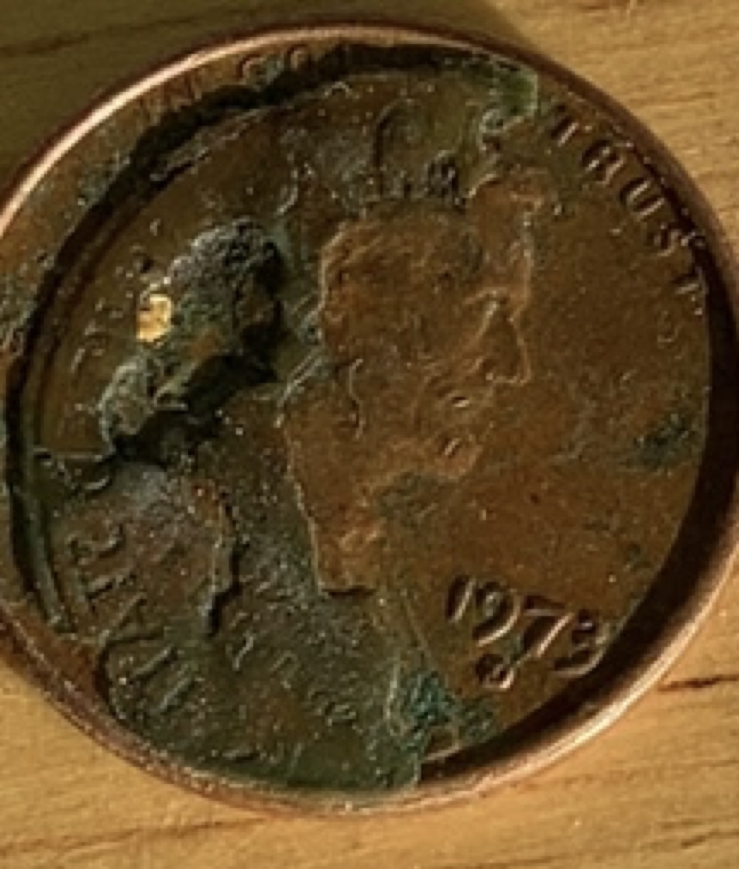 1973-D-Lincoln-One-Cent-Error-Coin-Or-Metal/Grease/Fillers-Stamped-On-Coin?