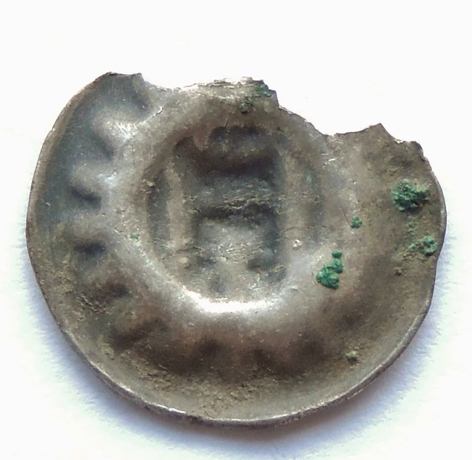 ID-Help---Bracteate-1.-Maybe-Hamburg?